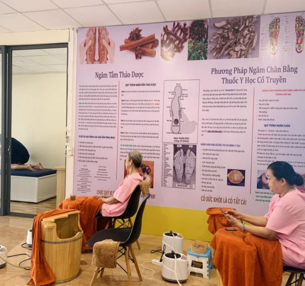 Hình ảnh bênh nhân tại phòng chờ 